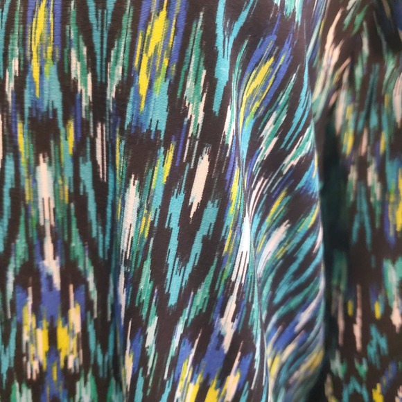 Catherine's 2X (22/24) Lot of 2 Lightweight Tunics Button Star/Geoemetric Print - Picture 13 of 16